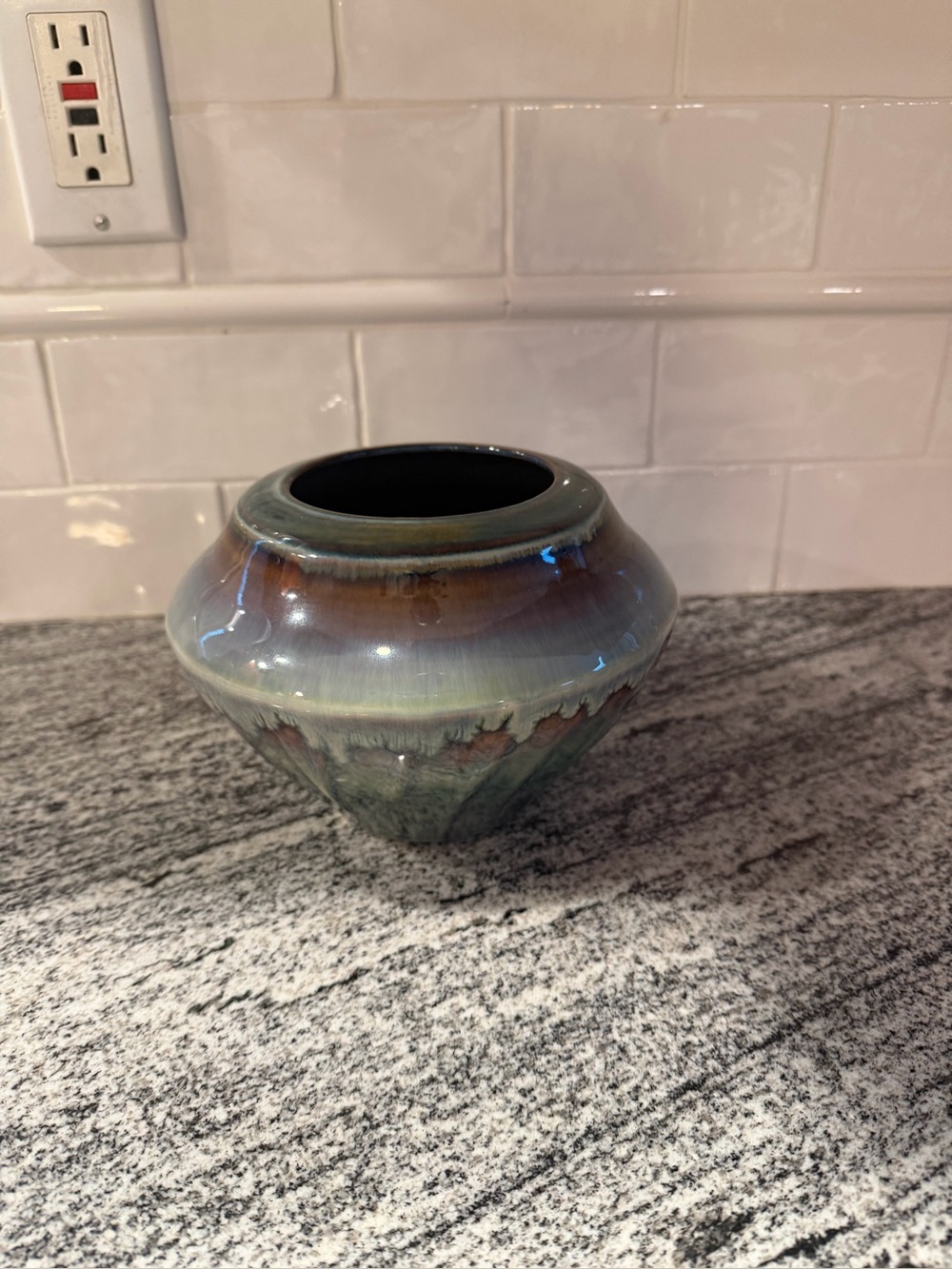 Bill Campbell Pottery Drip Vase / Planter Signed